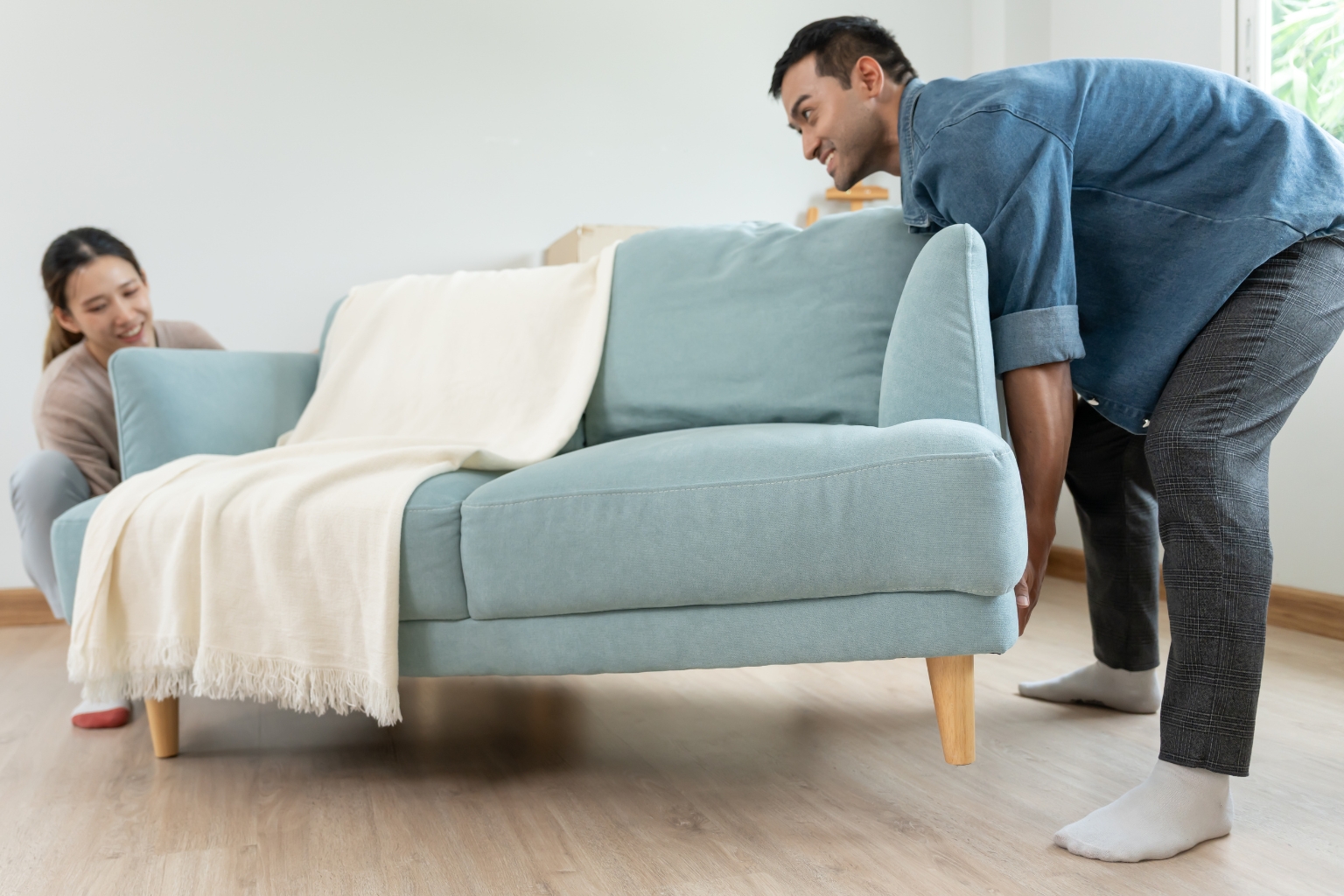 دليل اختيار أفضل شركة نقل وتخزين عفش بالرياض - الصورة البارزة رقم 1